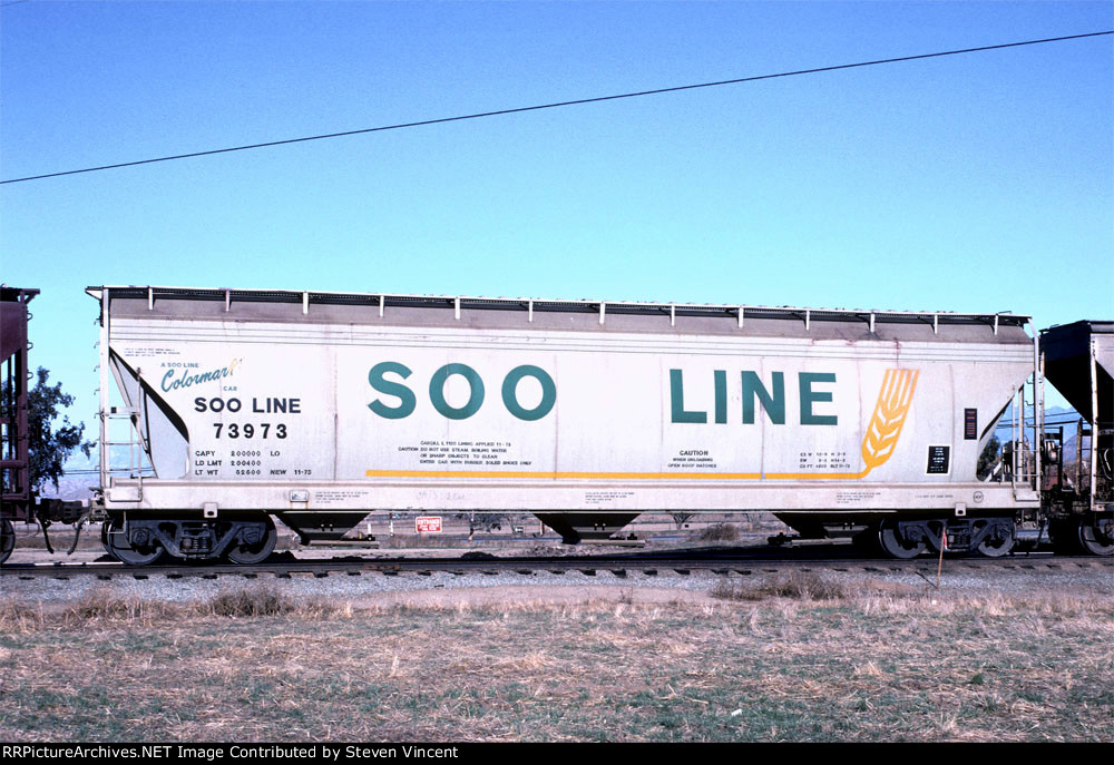 SOO Line Colormark covered hopper SOO #73973